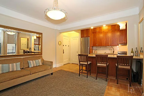 Rented by Hecht Group | media 16