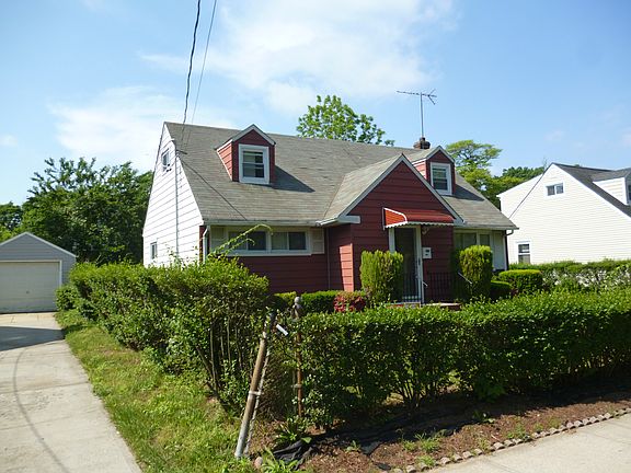 4th image of 425 Coolidge Ave