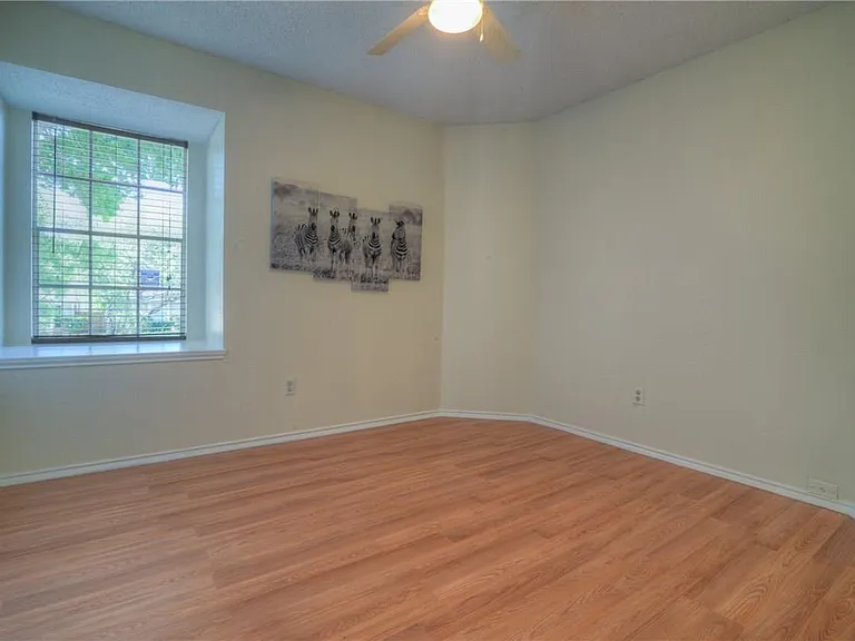 6320 Avery Island Ave — Photo 19