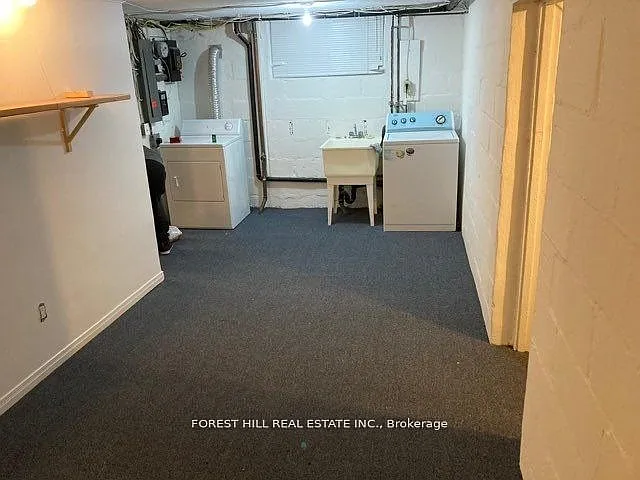 138 Castlewood Rd — Photo 19