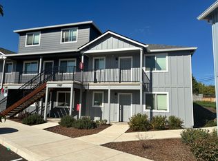 1987 Sky Park Dr, Medford, OR 97504