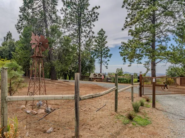 7806 Doster Rd, Mountain Ranch, CA 95246