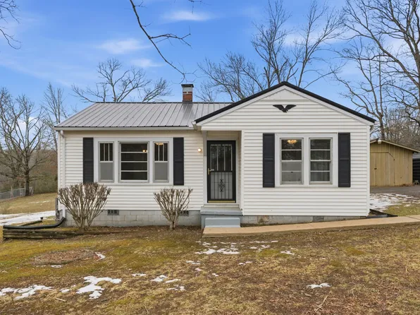 3011 Green Hill Dr, Centerville, TN 37033