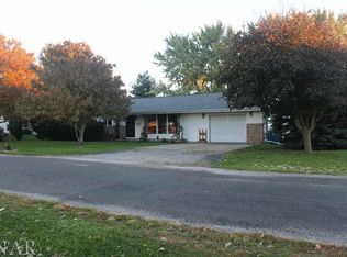 105 E Ririe Pl, Flanagan, IL 61740