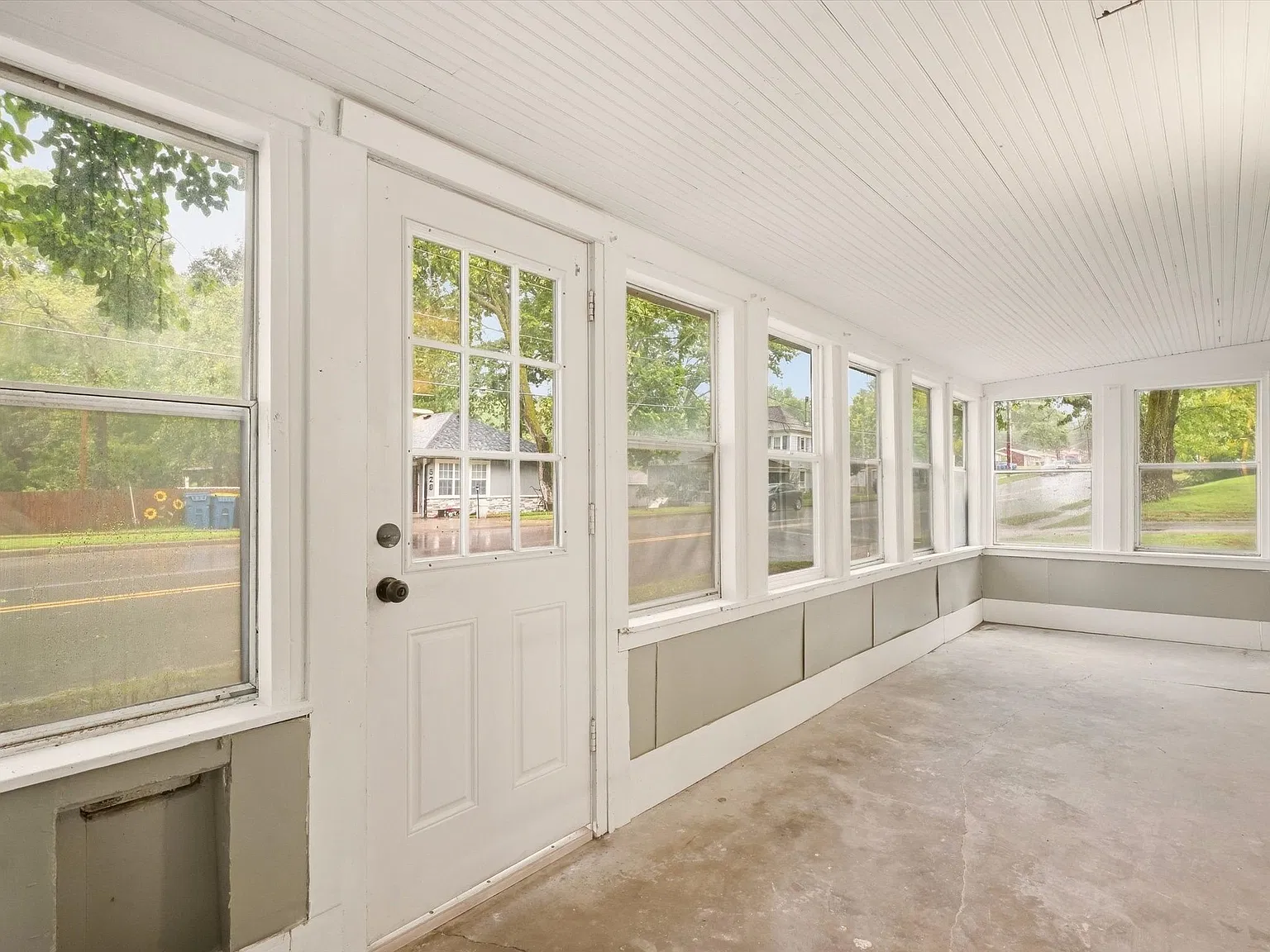Charming 3 Bedroom Near Liberty Square — Photo 3