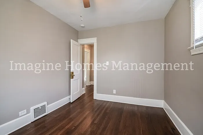 1310 Westlake Ave — Photo 8