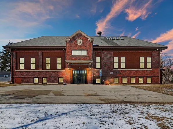 9302 39th AVENUE, Pleasant Prairie, WI 53158