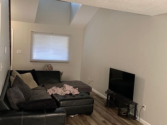 4th image of 813 Illinois Ave