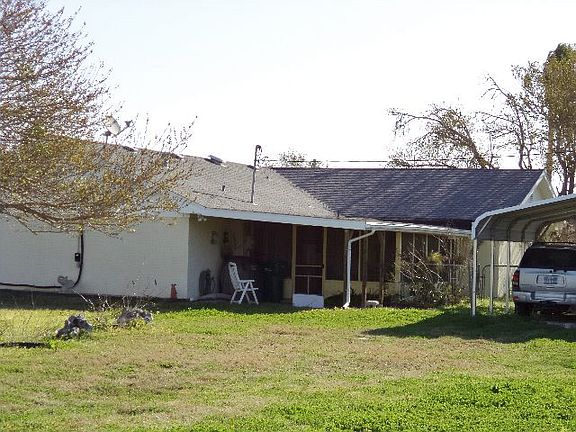 2nd image of 909 W Dallas Ave