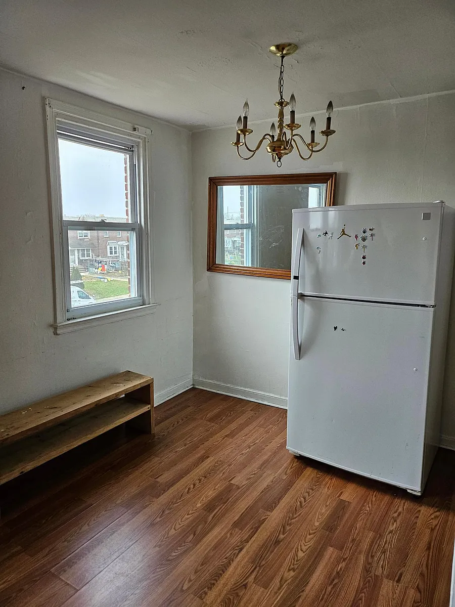 Building Photo - 2135 Glenview St #2