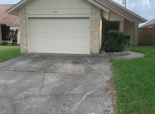 312 Rattan Dr, Victoria, TX 77901