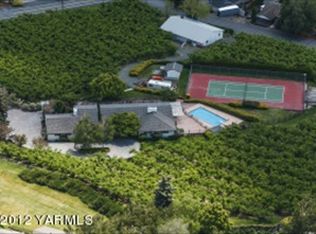 4805 Webster Rd, Yakima, WA 98908