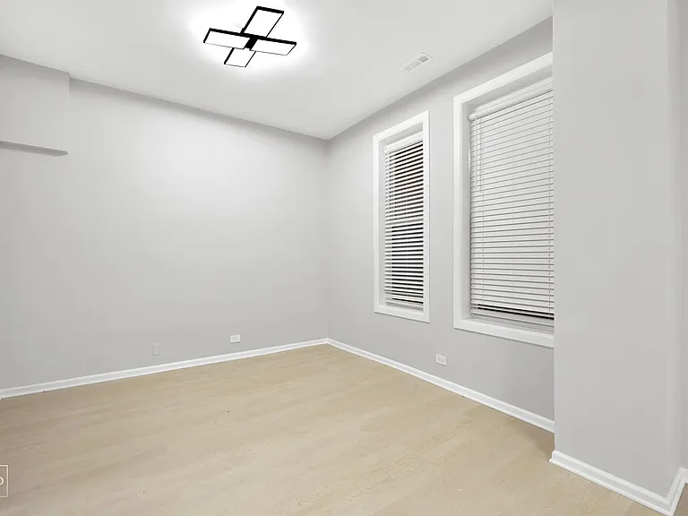 2542 S Trumbull — Photo 13
