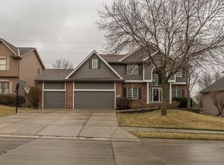 6207 S 180th Avenue Cir, Omaha, NE 68135