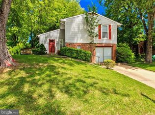 9037 Andromeda Dr, Burke, VA 22015