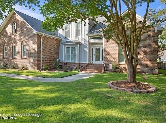 2nd image of 498 N Shore Dr
