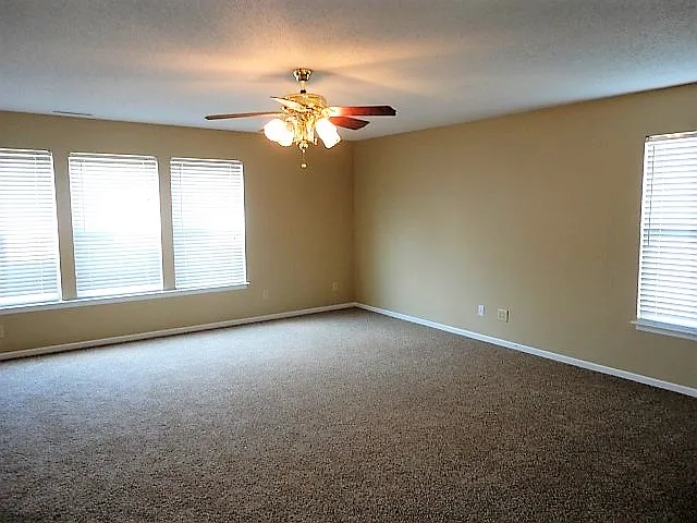13898 Meadow Lake Dr — Photo 4