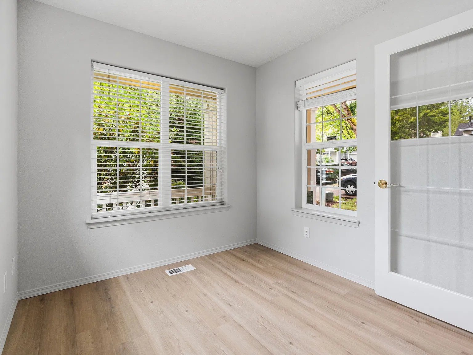 3 bed, 2.5 bath, 1748 sqft, $2,500 — Photo 4