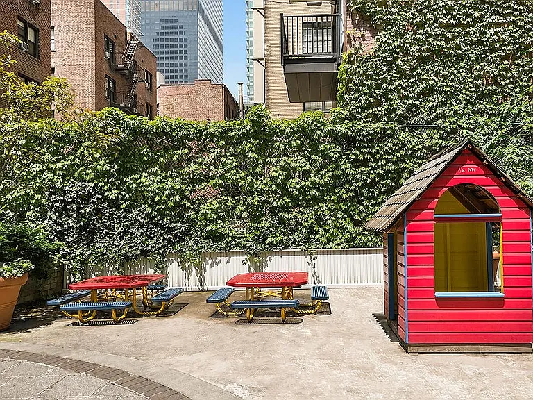 333 E 56th St #7C — Photo 3