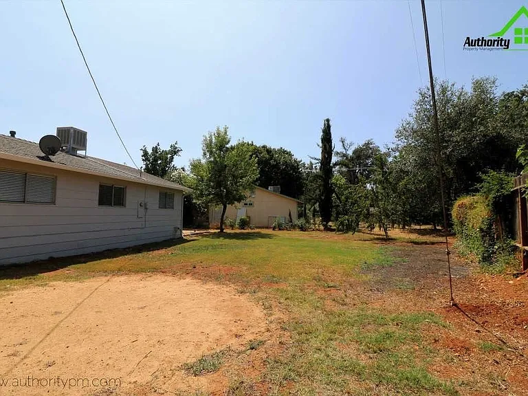 3994 Mercury Dr — Photo 15