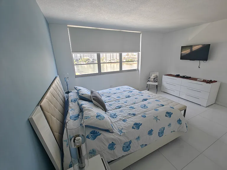 801 Brickell Bay Dr #671 — Photo 22