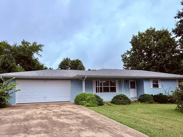 1009 E 10th Street, Mountain Grove, MO 65711
