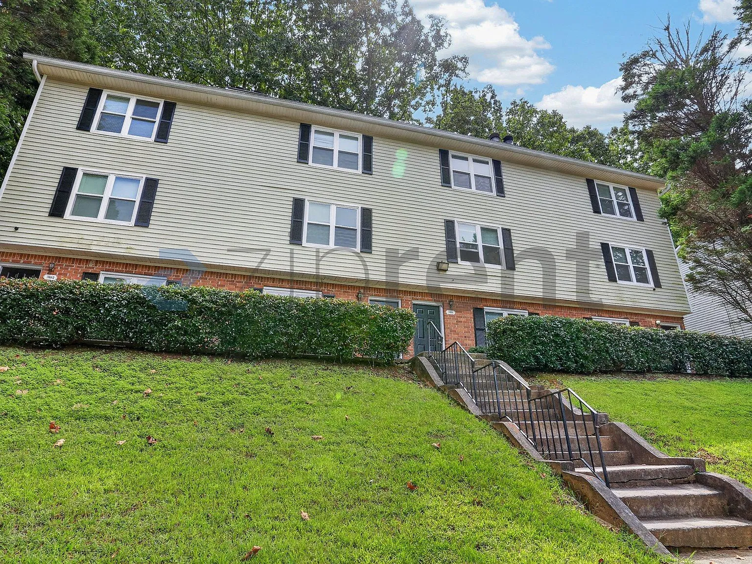 3 bed, 2.5 bath, 1725 sqft, $2,000 — Photo 2