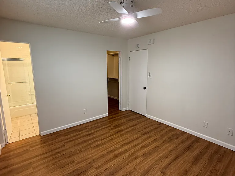 3911 Oregon St #6 — Photo 12