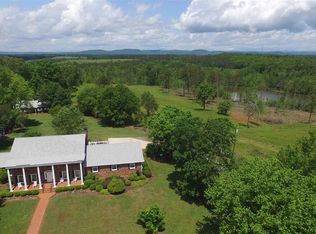 252 E Bennett Rd, Westminster, SC 29693