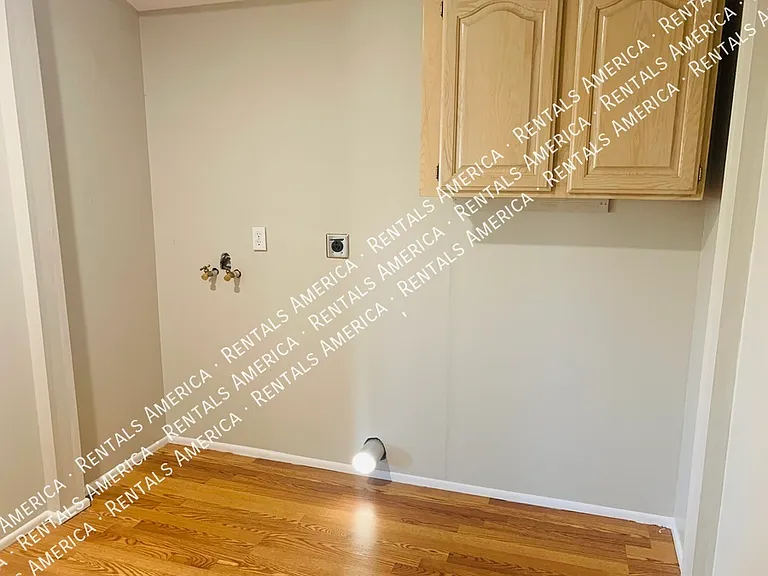 11433 N Hagen Dr — Photo 32