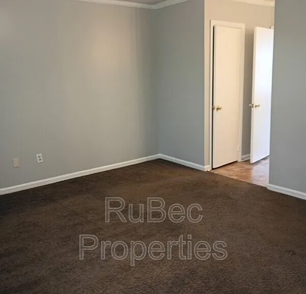 913 Nottingham Dr #33 — Photo 9