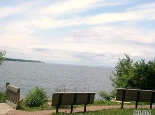 24 Westview Rd, Northport, NY 11768