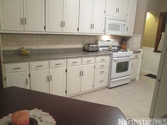 4th image of 1106 16th Ave S