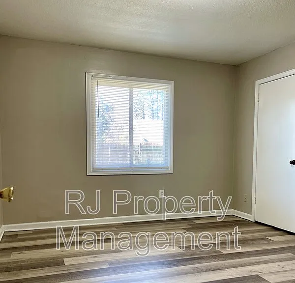 5368 Scottsdale Ave — Photo 26