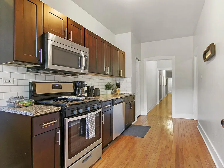 1414-24 W. Devon Ave./6407-09 N. Newgard — Photo 20