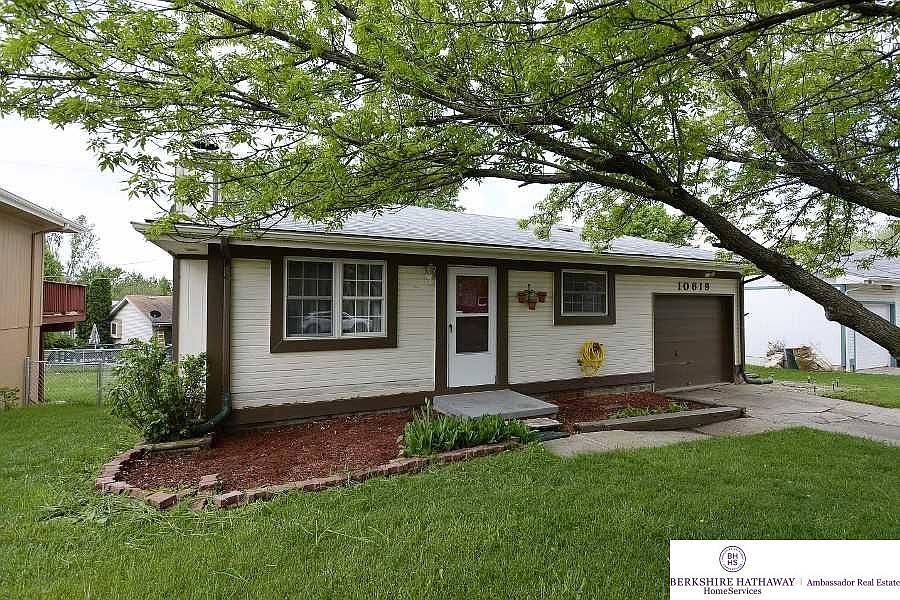 1st image of 10619 Laurel Ave