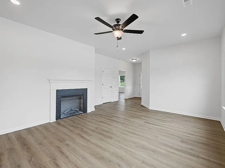 4923 Hazelnut Ln — Photo 6