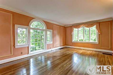 5th image of 601 Belle Meade Blvd