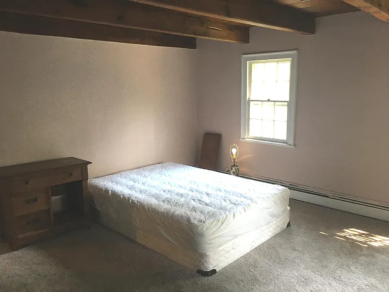 4 Helen Ct — Photo 15