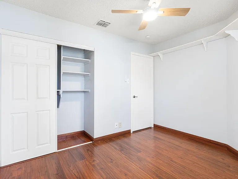 9929 Village Briar — Photo 17