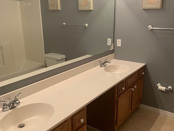3rd image of 1723 Brookline Ct