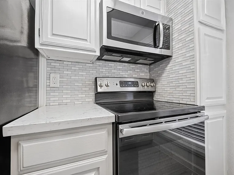 1311 Antoine Dr #195 — Photo 11