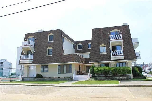 1st image of 34 34th St #1