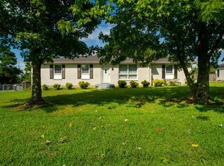 2139 Old Greenbrier Pike, Greenbrier, TN 37073