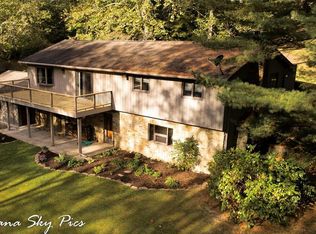 3162 Hoover Rd, Nashville, IN 47448