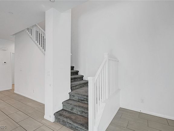 5th image of 985 Via Lombardi Ave