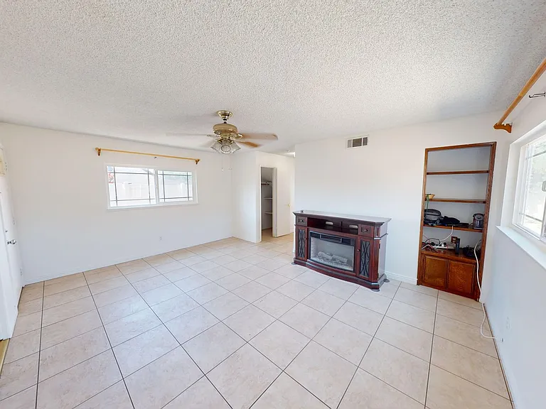 15569 Esther St — Photo 7