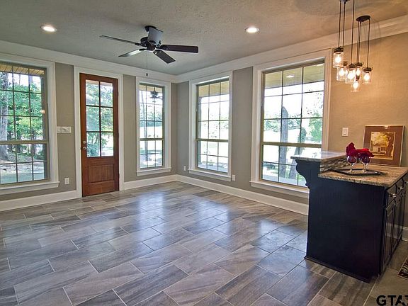 3rd image of 145 Hideaway Ln
