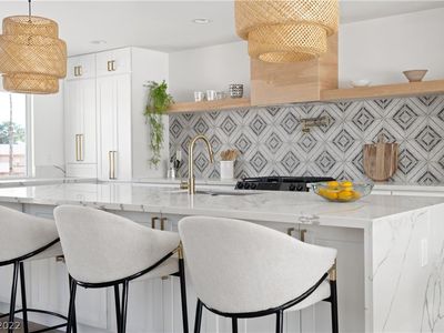 5585 Topaz St, Las Vegas, NV, 89120