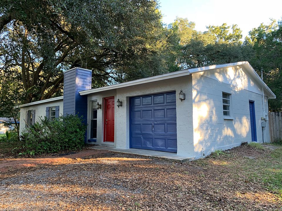 1st image of 10913 Park Dr